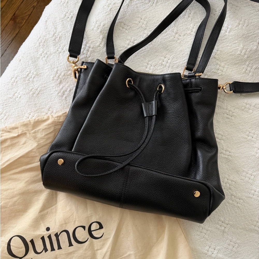 Quince Elegant Black Leather Shoulder Bag